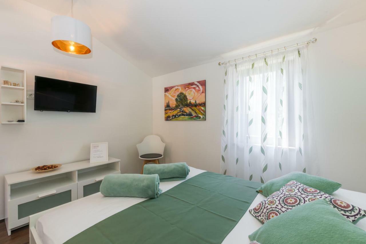 B&B Carmela Umag Exterior photo